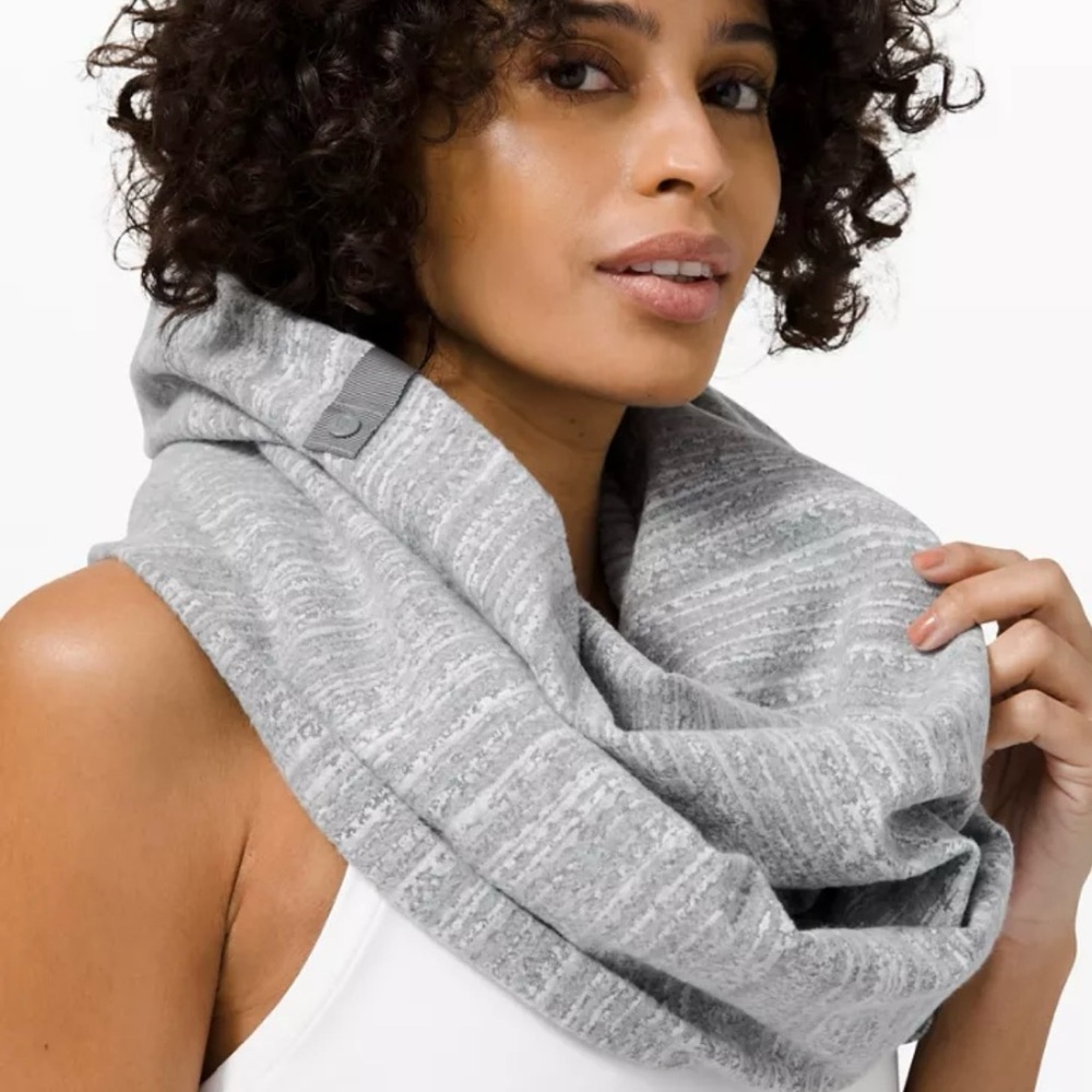 Lululemon Vinyasa Scarf